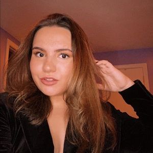 Meet your Posher, Nicole